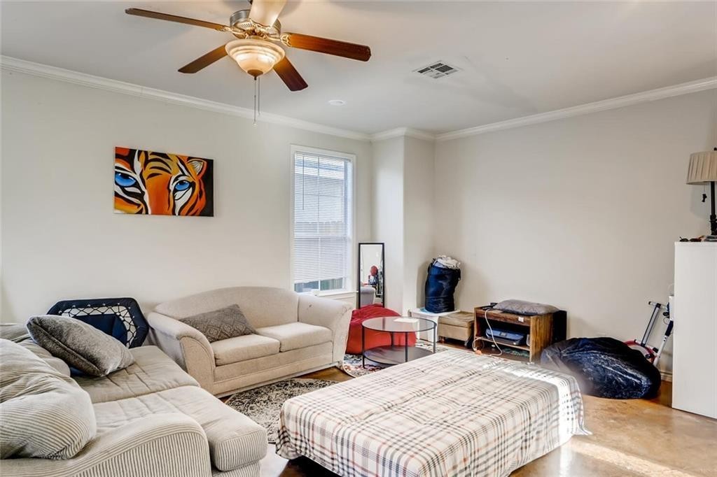 5208 Martin Avenue Austin, TX 78751 - Photo 4 of 32
