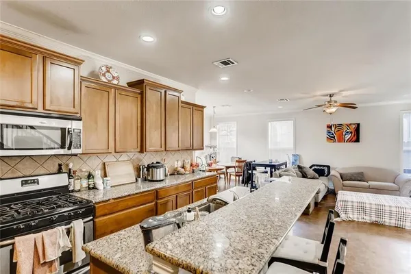 $5,500 | 5208 Martin Avenue, Austin, TX 78751