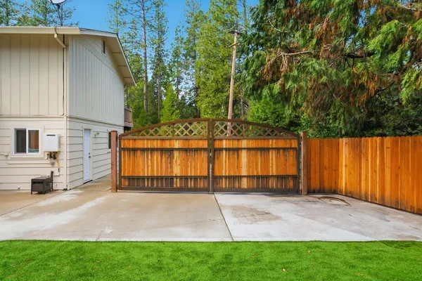 $639,000 | 12880 Tabeau Court, Pine Grove, CA 95665