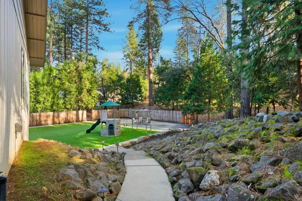 $639,000 | 12880 Tabeau Court, Pine Grove, CA 95665