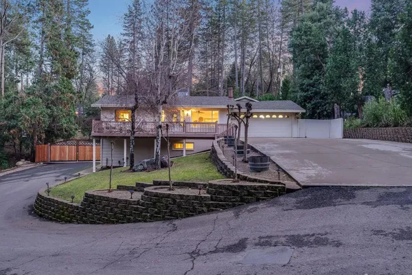 $639,000 | 12880 Tabeau Court, Pine Grove, CA 95665