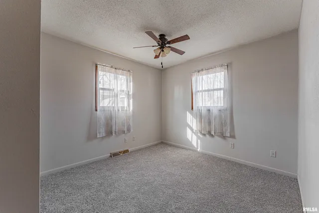 $125,000 | 95 Gavin Street, Lincoln, IL 62656