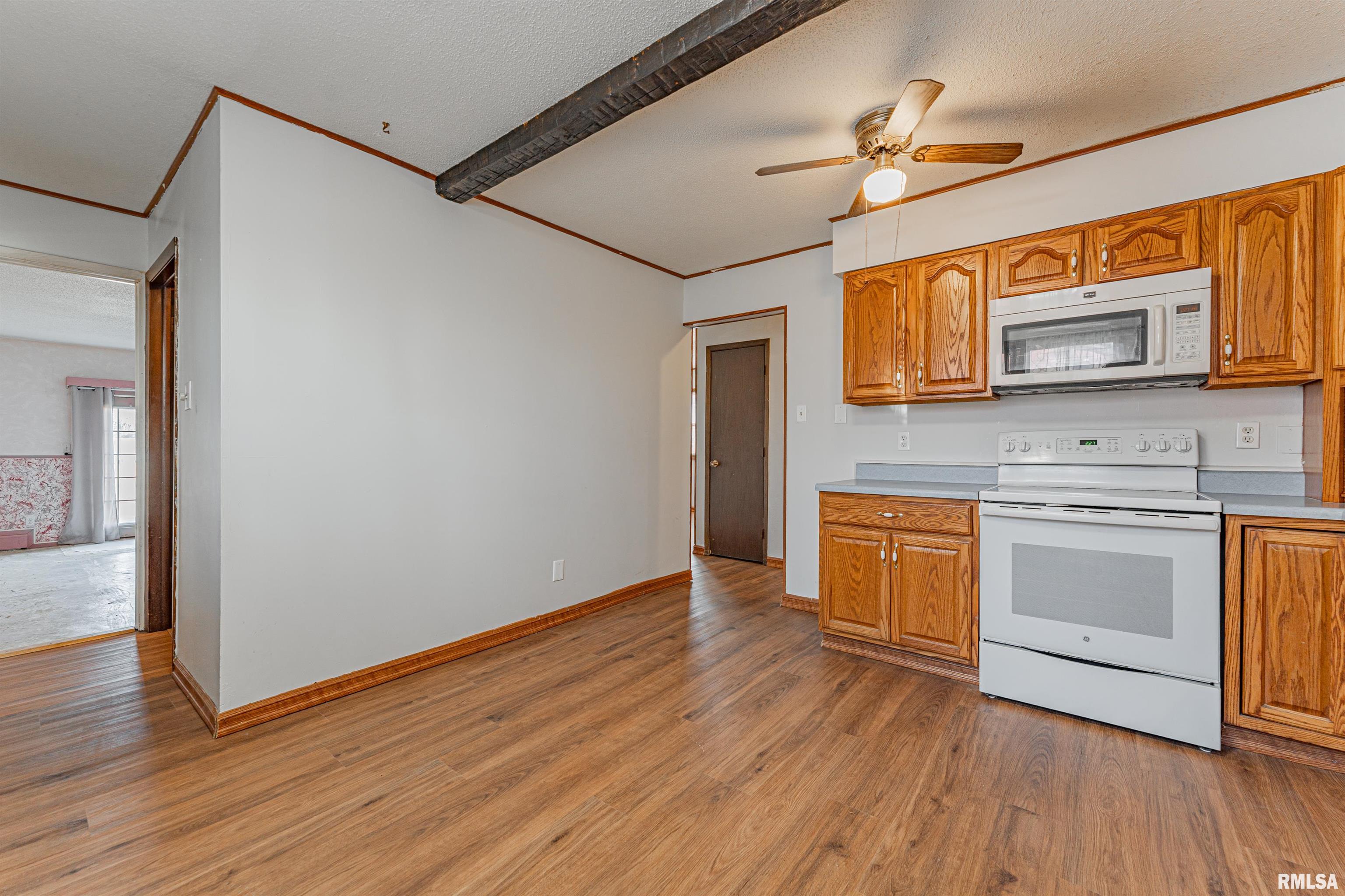 95 Gavin Street Lincoln, IL 62656 - Photo 6 of 23