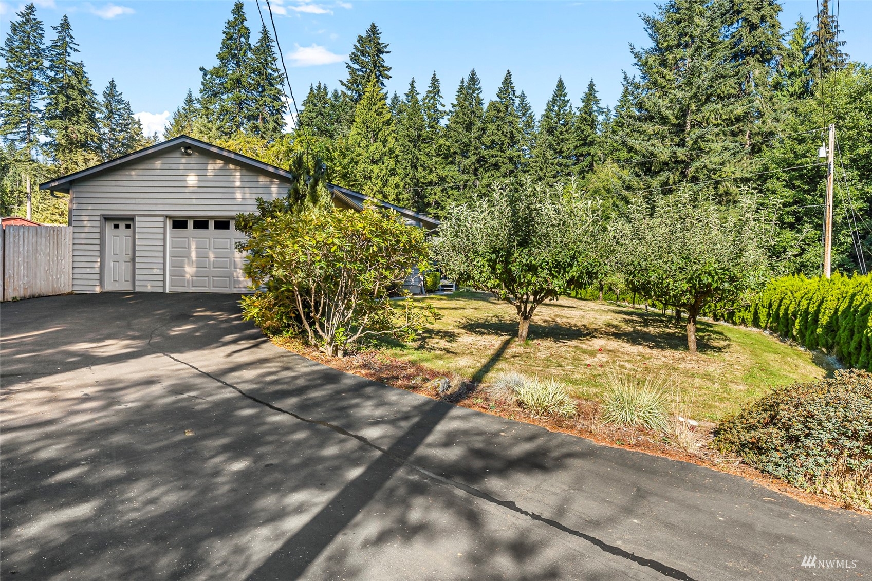 4174 Timberline Road Clinton, WA 98236 - Photo 3 of 39 Gallery Image 3