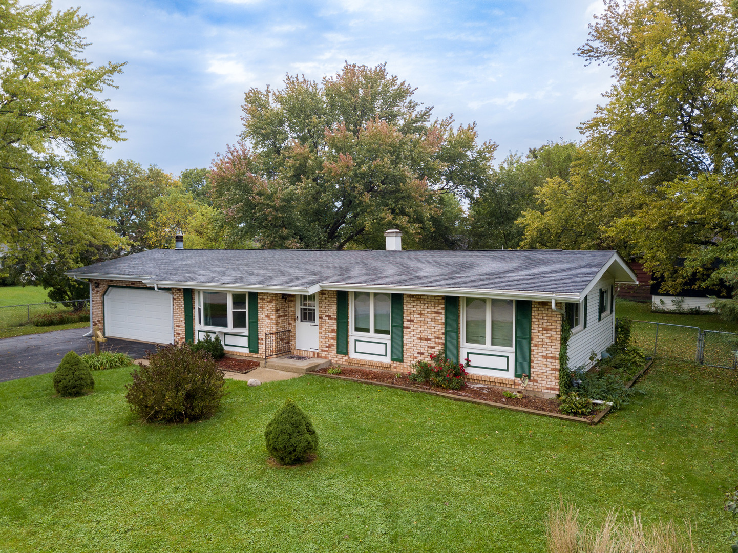 8010 Kasson Road Harvard, IL 60033 - Photo 26 of 40 a house view with a garden space
