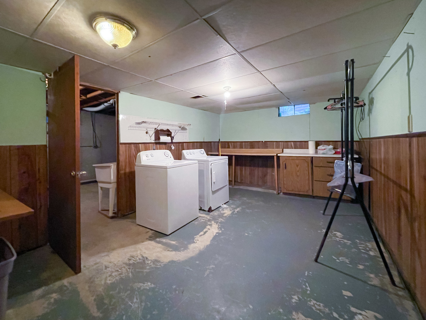 8010 Kasson Road Harvard, IL 60033 - Photo 40 of 40 a view of a storage & utility room with washer and dryer