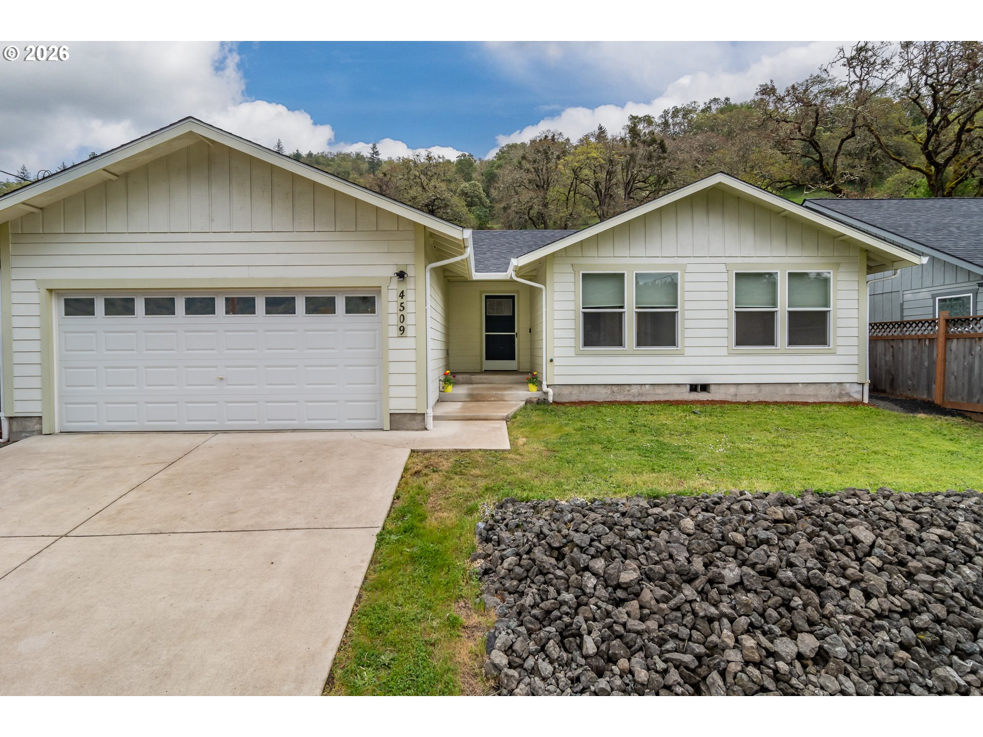4509 Northeast Ridenour Street Winchester, OR 97495 - Photo 2 of 41