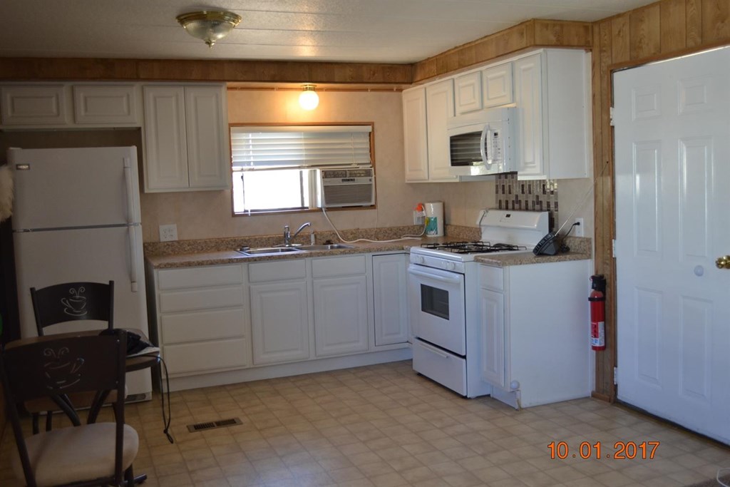 6376 Coyote Road Phelan, CA 92371 - Photo 4 of 24