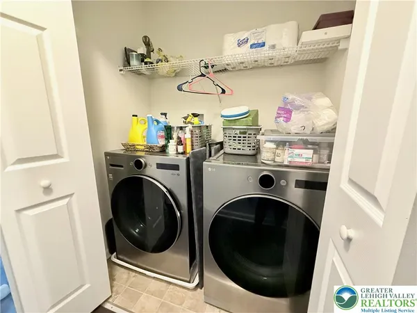 $440,000 | 2121 Huntington Lane, Easton, PA 18040