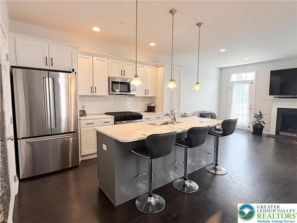 $440,000 | 2121 Huntington Lane, Easton, PA 18040