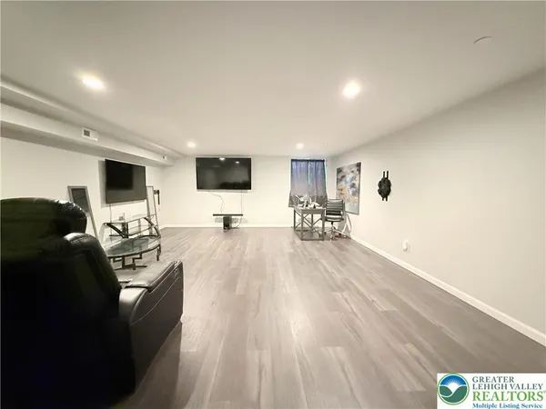 $440,000 | 2121 Huntington Lane, Easton, PA 18040