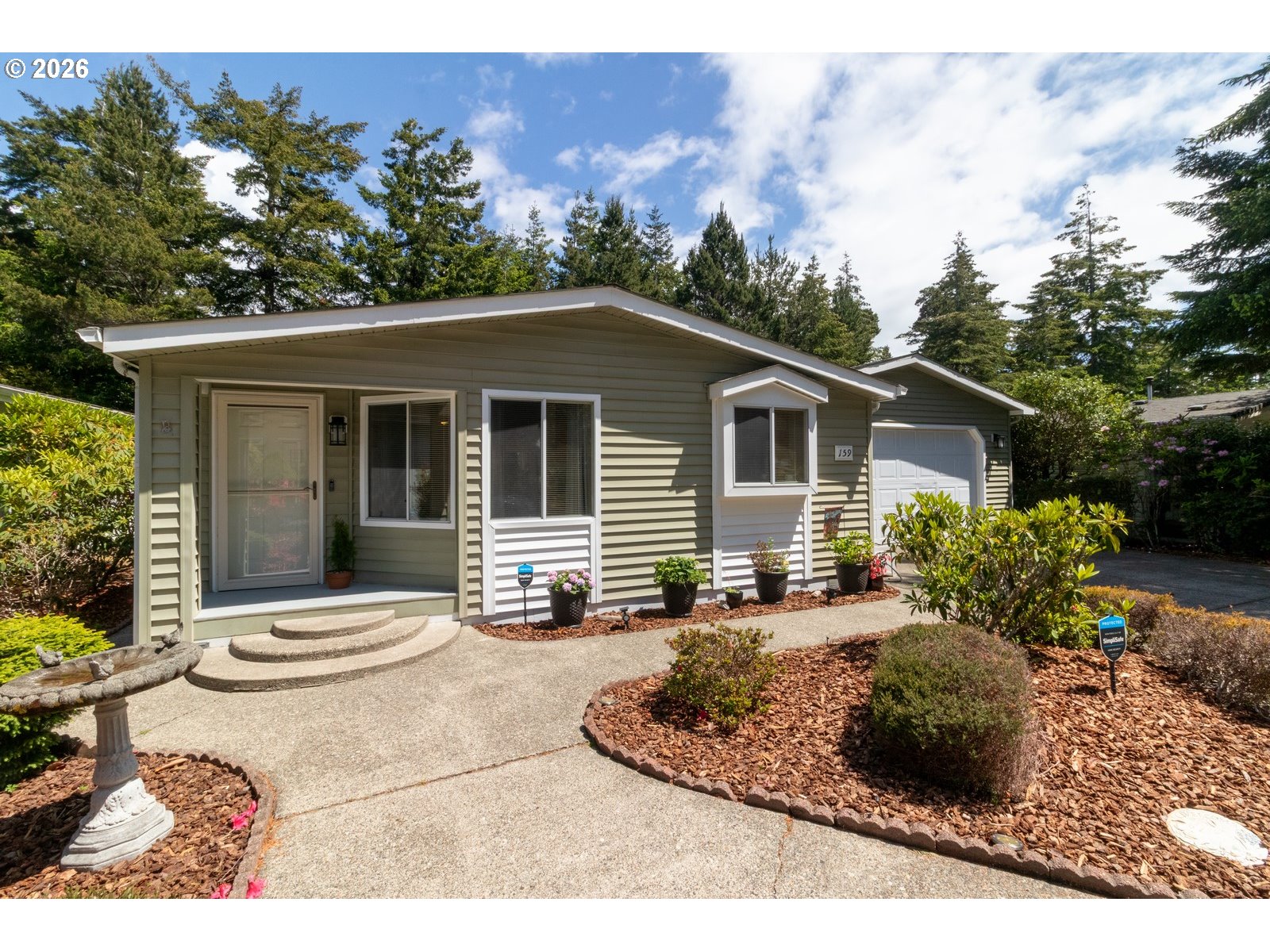 159 Florentine Avenue Florence, OR 97439 - Photo 4 of 37