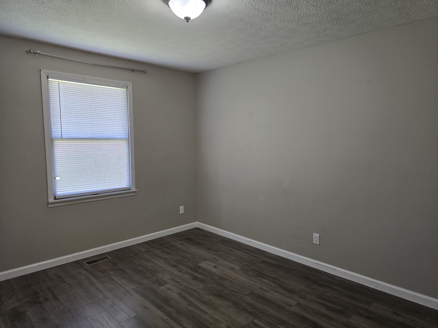 110 Grayson Road Eldorado, IL 62930 - Photo 22 of 33