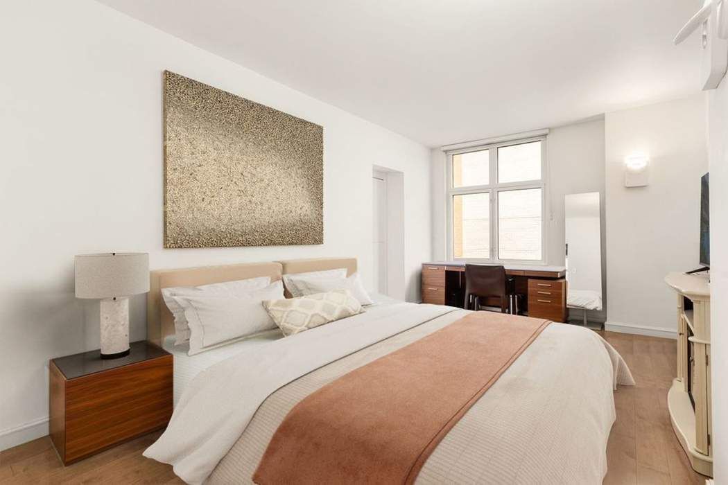 188 East 70th Street, Unit 10D Manhattan, NY 10021 - Photo 7 of 14