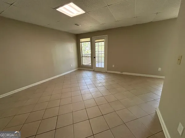 $2,395 | 1016 Kathleen Court, Roswell, GA 30075