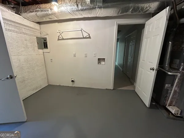 $2,395 | 1016 Kathleen Court, Roswell, GA 30075