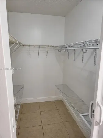 $2,300 | 14611 North Kendall Drive, Unit 403L, Miami, FL 33186