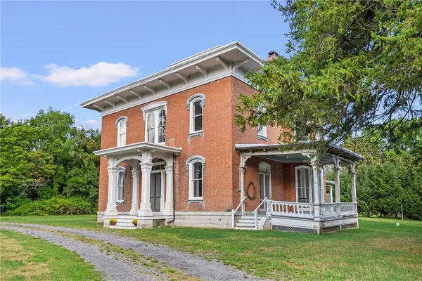 $814,900 | 546 Castle Street, Geneva, NY 14456