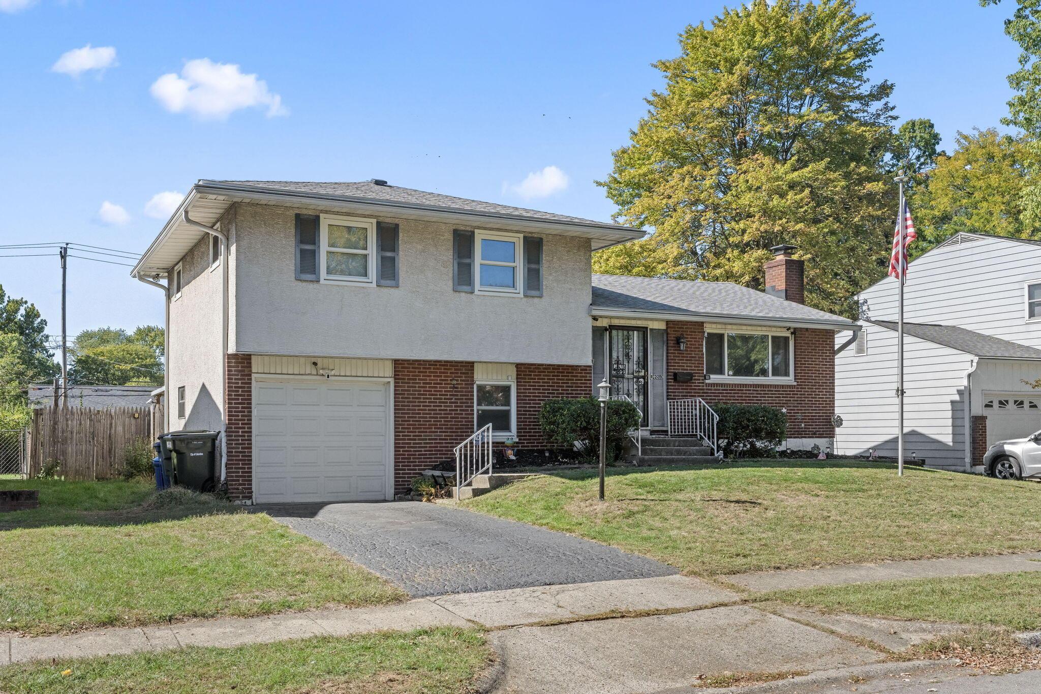 4815 Bourke Road Columbus, OH 43229 - Photo 4 of 50 5-web-or-mls-A7405477