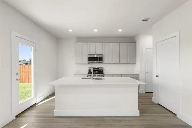 $356,990 | 2406 Stonebriar Lane, Sherman, TX 75092