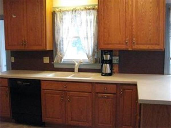 103 Bronson Terrace Springfield, MA 01108 - Photo 11 of 26 Gallery Image 11
