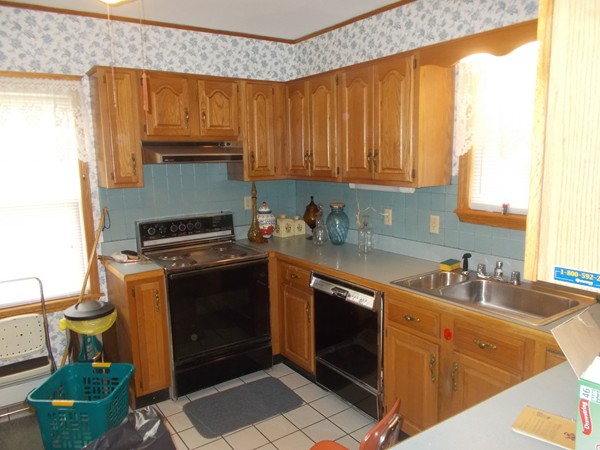 37 Superior Road Worcester, MA 01604 - Photo 3 of 11 Gallery Image 3