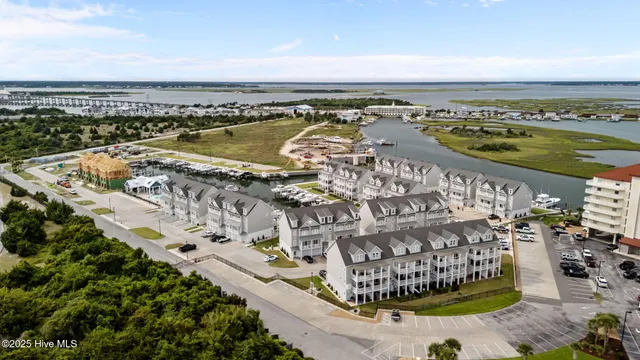 $895,000 | 200 Olde Towne Yacht Clb Drive, Unit 49, Beaufort, NC 28516