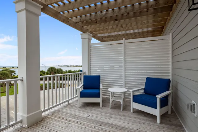 $895,000 | 200 Olde Towne Yacht Clb Drive, Unit 49, Beaufort, NC 28516