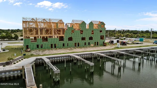 $895,000 | 200 Olde Towne Yacht Clb Drive, Unit 49, Beaufort, NC 28516