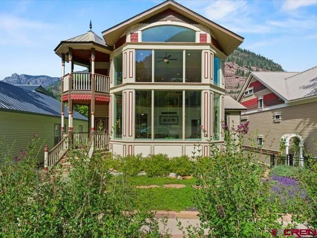 $1,495,000 | 812 4th Street, Ouray, CO 81427