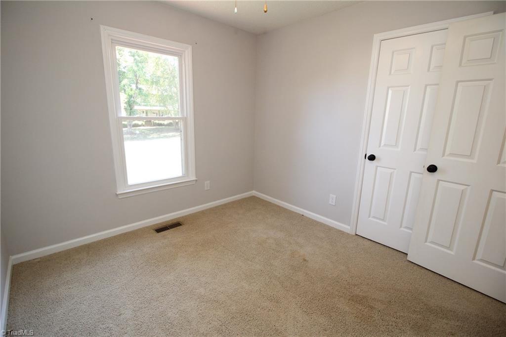 1129 Ridgecliff Drive Rural Hall, NC 27045 - Photo 6 of 17 Gallery Image 6