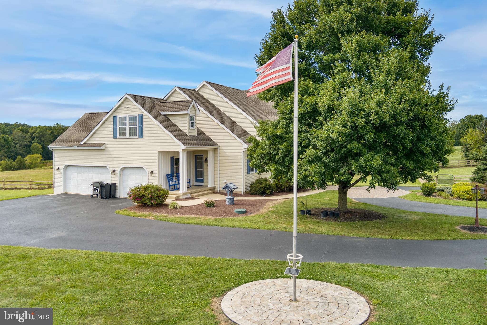 115 Scott Road Warwick, MD 21912 - Photo 4 of 32 a house view with a outdoor space