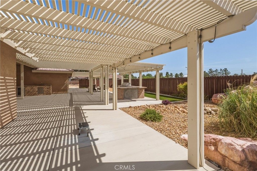 19501 Kinai Road Apple Valley, CA 92307 - Photo 43 of 49