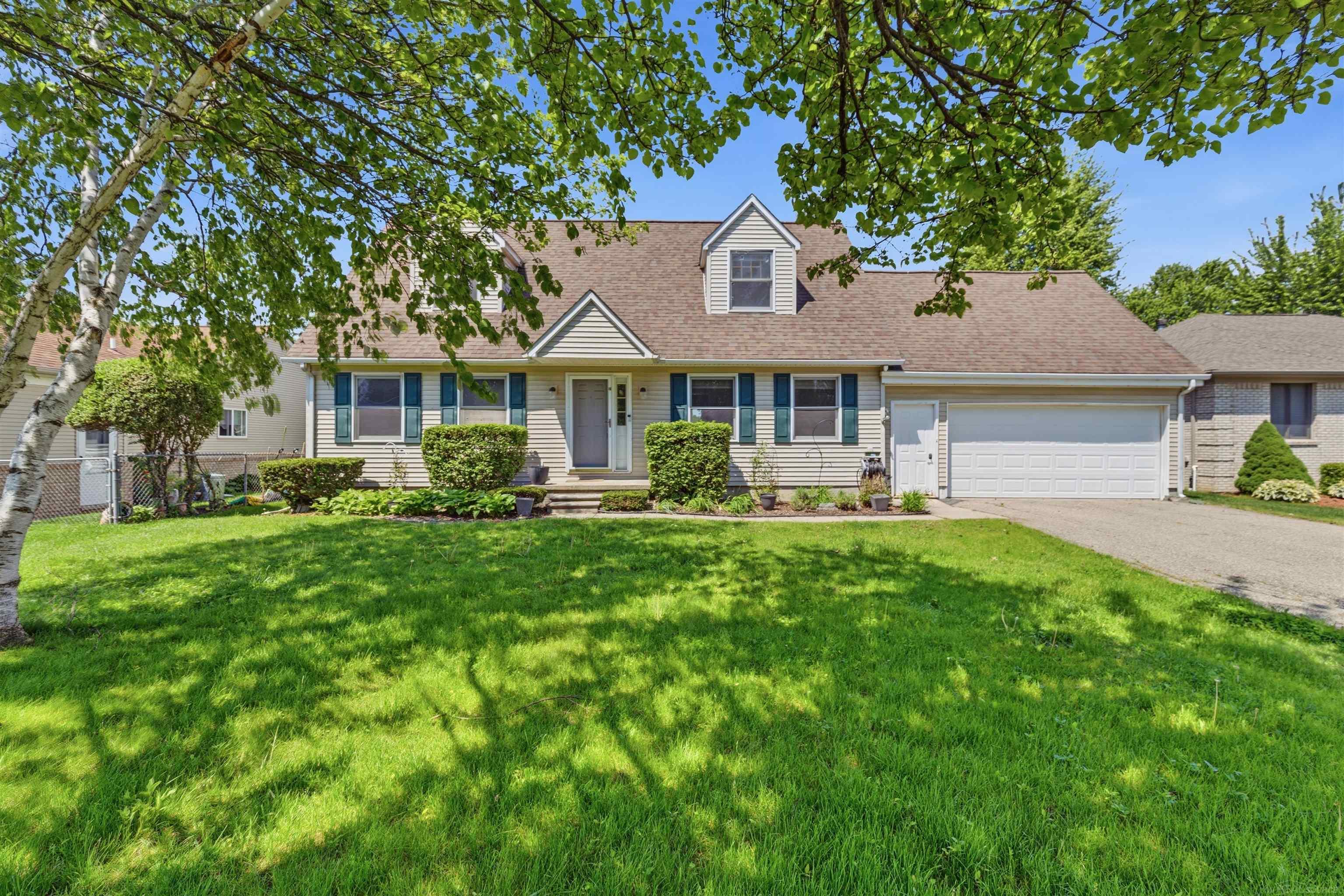 51613 Sass Road New Baltimore, MI 48047 - Photo 1 of 40