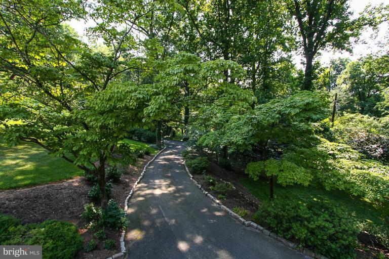 308 Golf Course Road Owings Mills, MD 21117 - Photo 24 of 30 Private circular drive; lush landscaped gardens