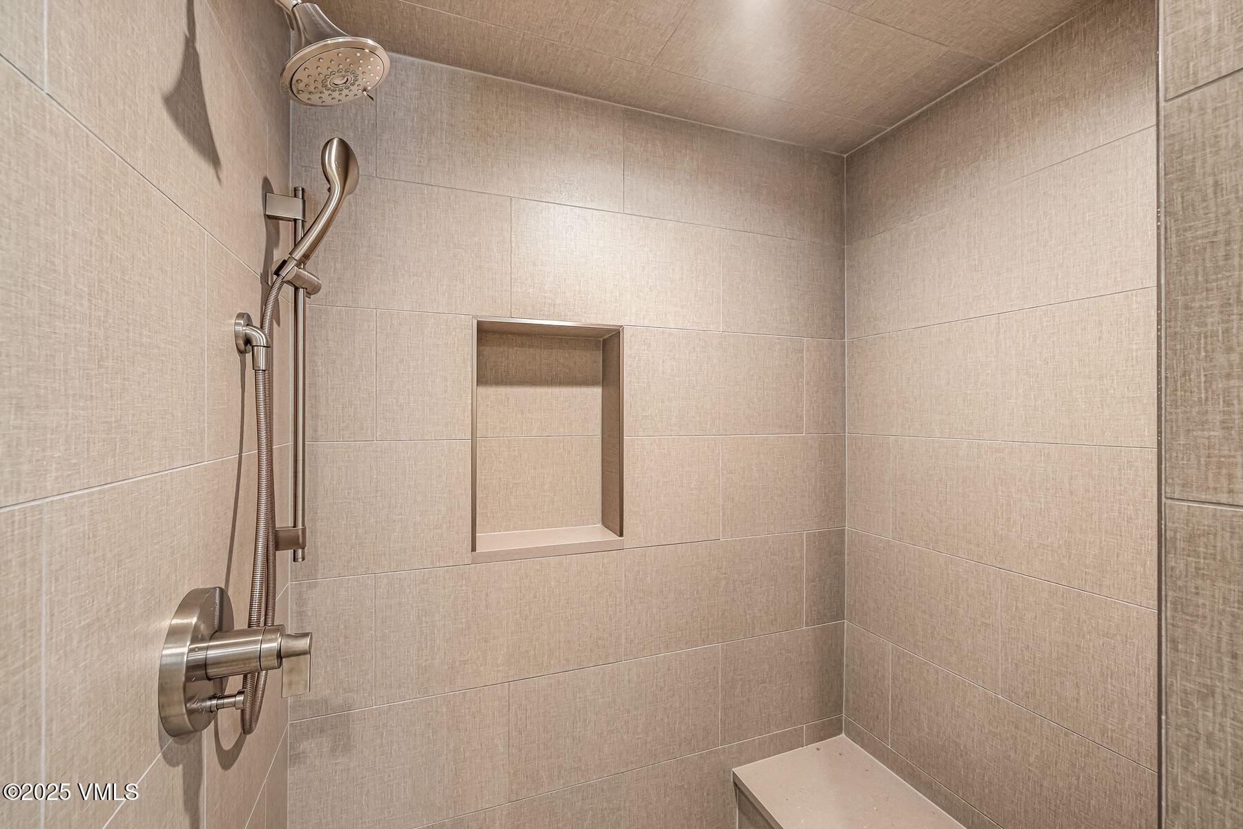 30 Cresta Road, Unit 201 Edwards, CO 81632 - Photo 21 of 32 photo_online_021