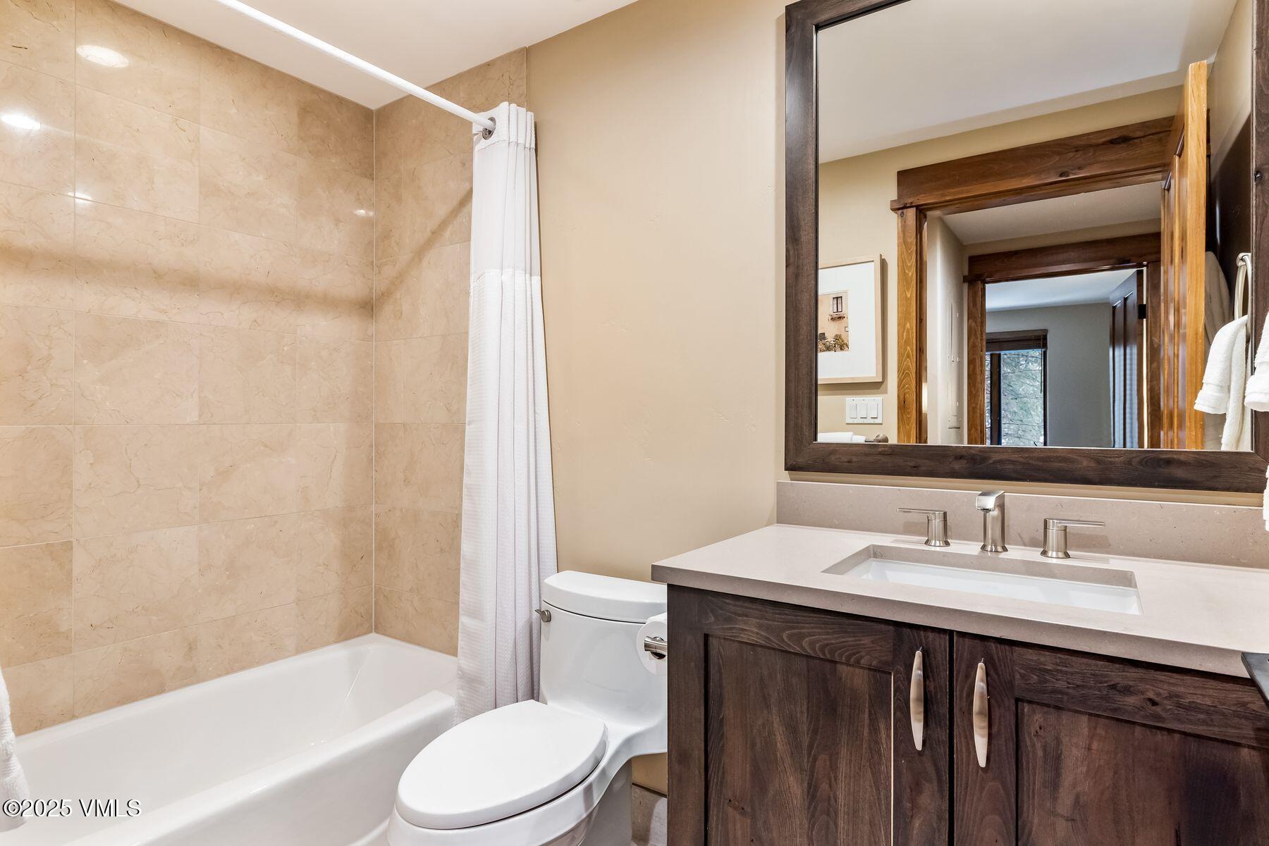 30 Cresta Road, Unit 201 Edwards, CO 81632 - Photo 25 of 32 photo_online_025