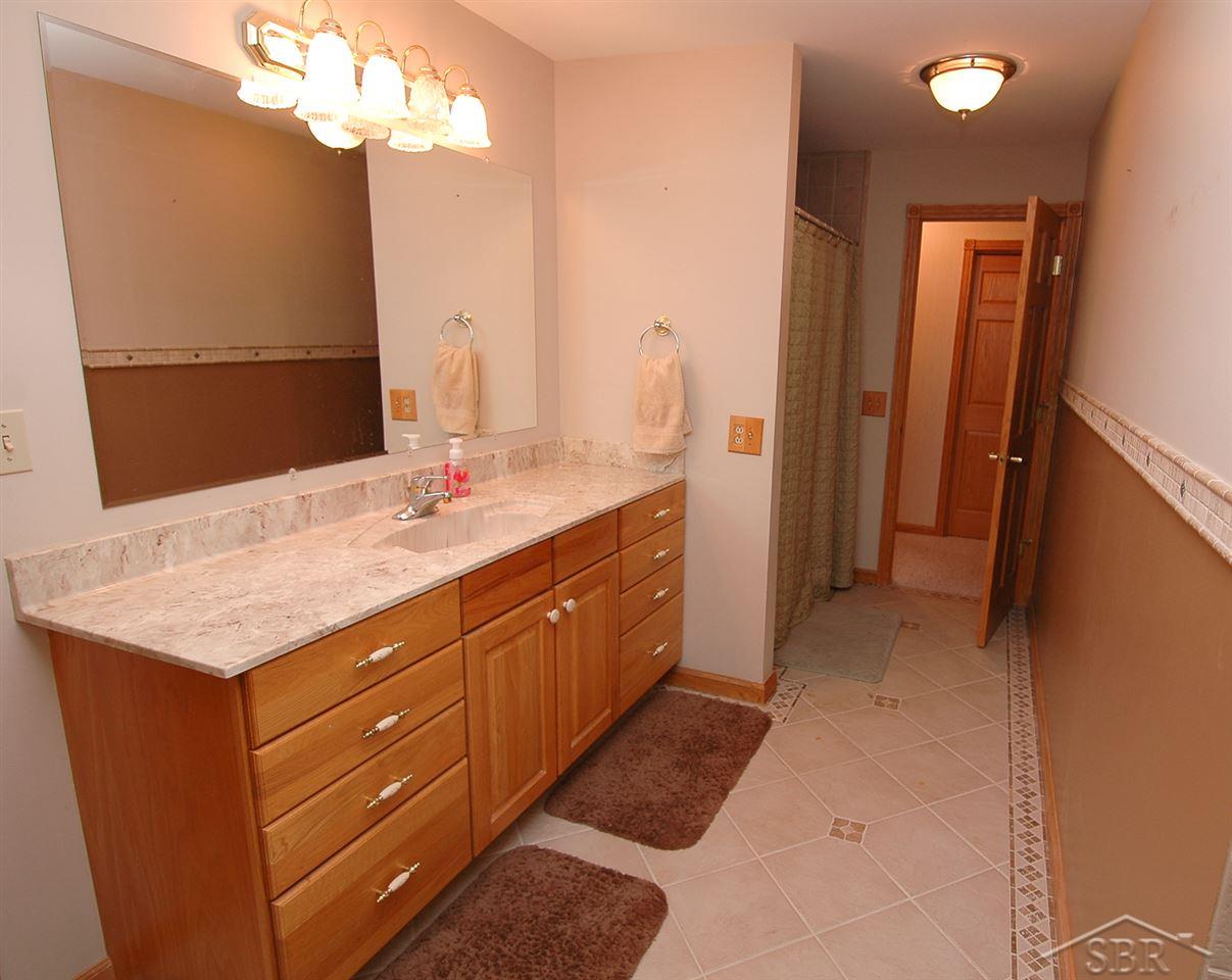 5775 North Graham Road Freeland, MI 48623 - Photo 19 of 28 31306552-18.JPG