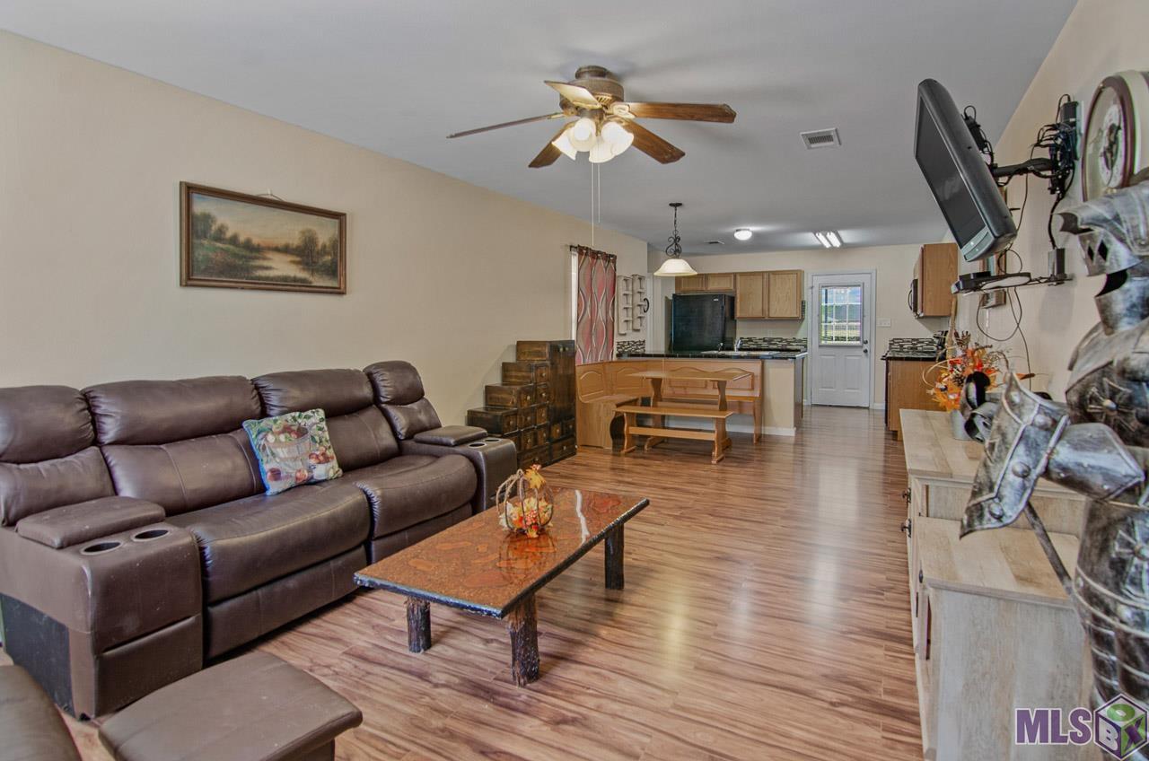 26151 Bobby Gill Road Denham Springs, LA 70726 - Photo 5 of 17 Gallery Image 5