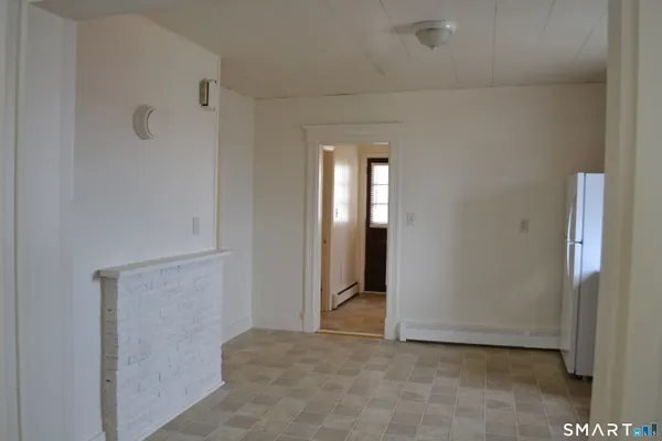 $1,750 | 835 Bank Street, New London, CT 06320