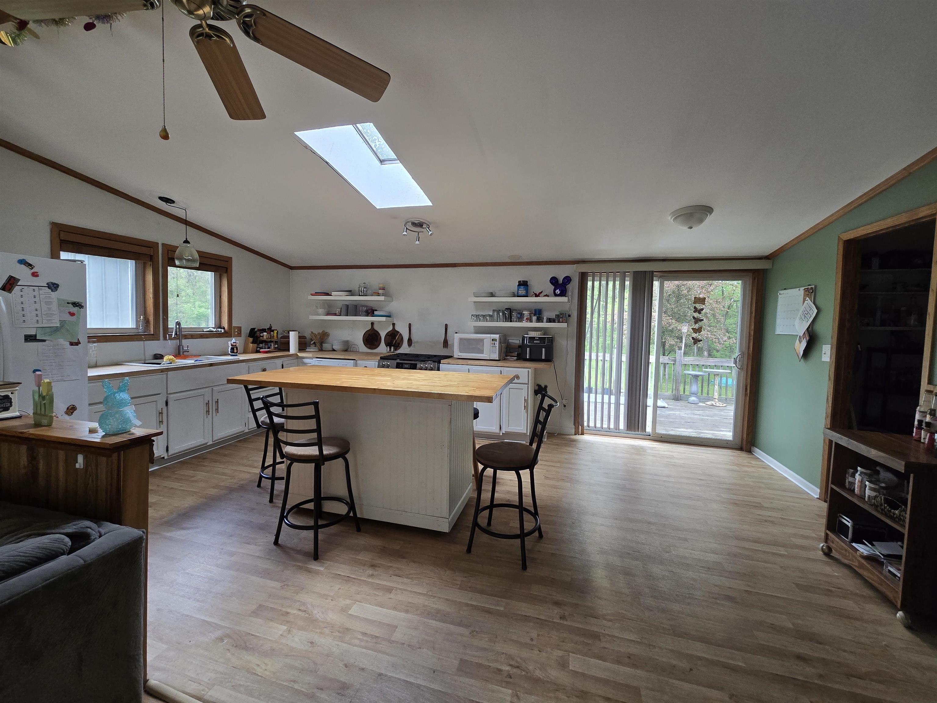 625 Semrow Road Coloma, WI 54930 - Photo 4 of 32