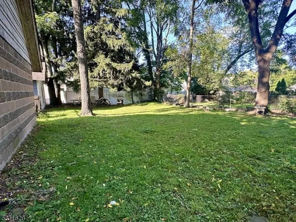 $2,400 | 4 Swaine Place, West Orange, NJ 07052