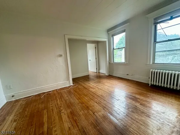 $2,400 | 4 Swaine Place, West Orange, NJ 07052