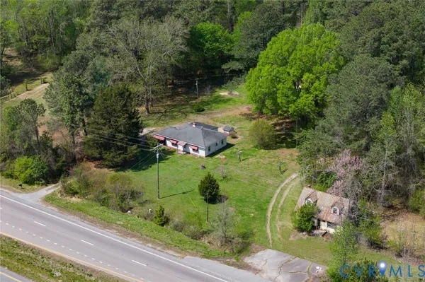 $199,000 | 9523.9527 Southampton Parkway, Drewryville, VA 23844