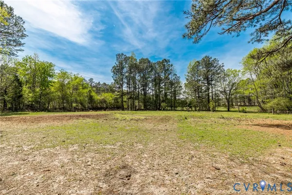 $199,000 | 9523.9527 Southampton Parkway, Drewryville, VA 23844