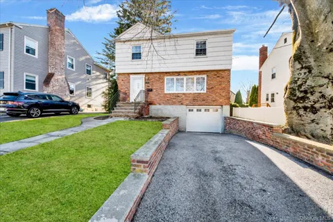 $950,000 | 144 Bell Road, Scarsdale, NY 10583