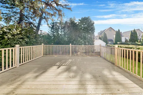 $950,000 | 144 Bell Road, Scarsdale, NY 10583