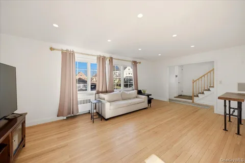 $950,000 | 144 Bell Road, Scarsdale, NY 10583