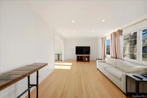 $950,000 | 144 Bell Road, Scarsdale, NY 10583