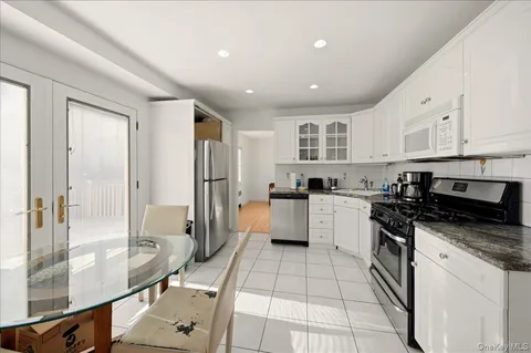 $950,000 | 144 Bell Road, Scarsdale, NY 10583